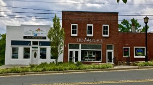 apple gallery, stokes county arts council, danbury, the arts place, North Carolina, art, photography, gallery